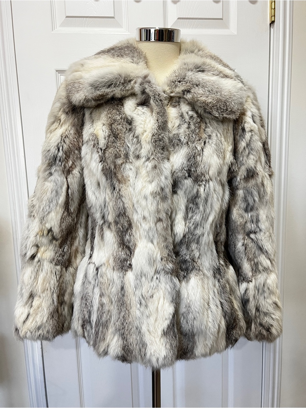Vintage Dino Ricco Rabbit Fur Coat Jacket Size Small Lined Luxury Cream Gray